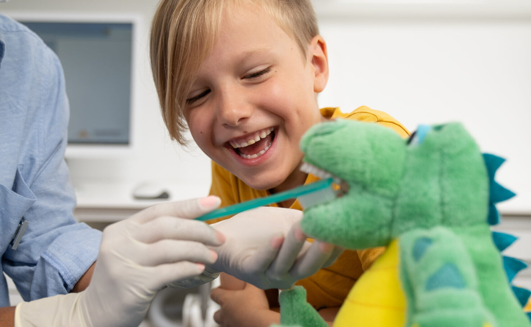 Warum Sie die Zähne Ihres Kindes mit Fluoriden schützen sollten